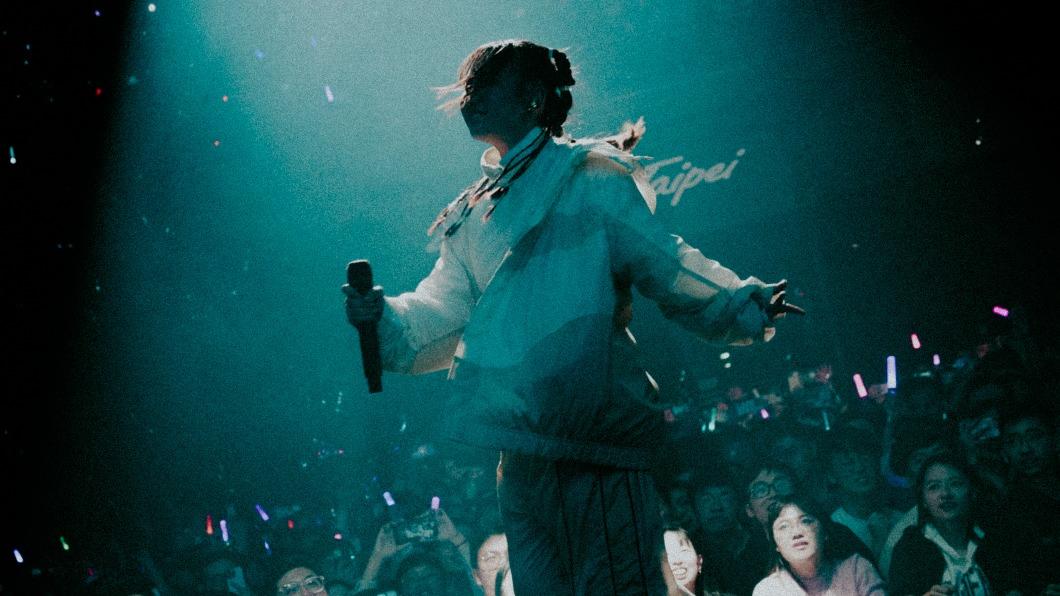 YOASOBI承諾再來！〈IDOL〉殺瘋全場　男粉衰接兵單只能退票