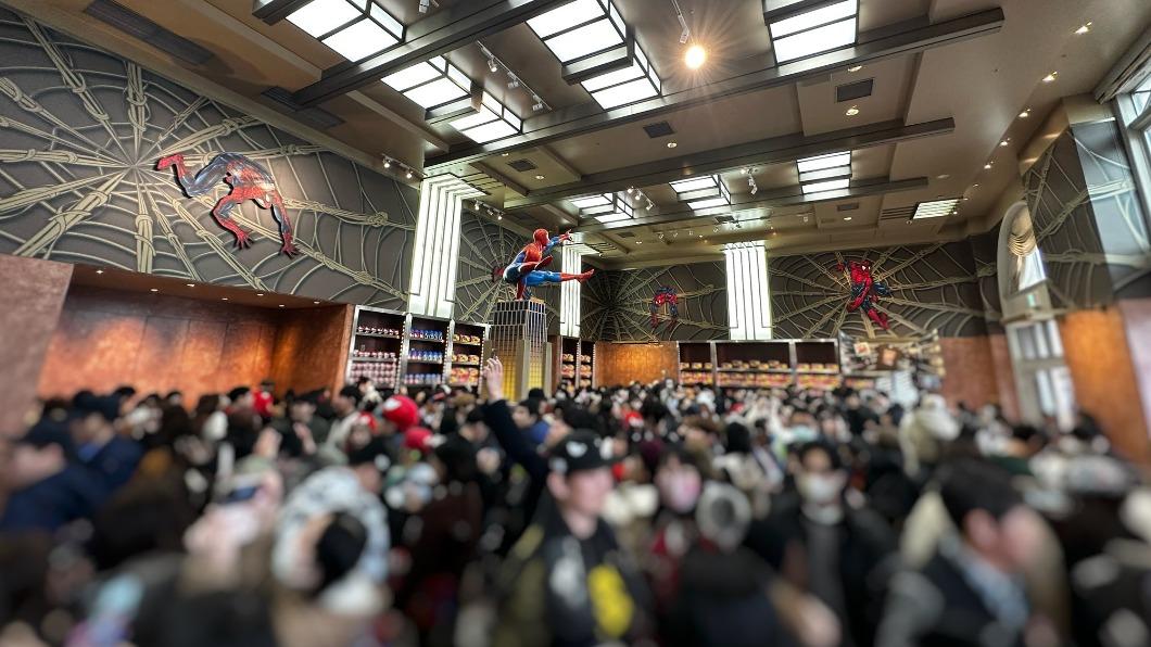 大阪環球影城蜘蛛人設施只營業到今天 鐵粉不捨排隊4小時送別