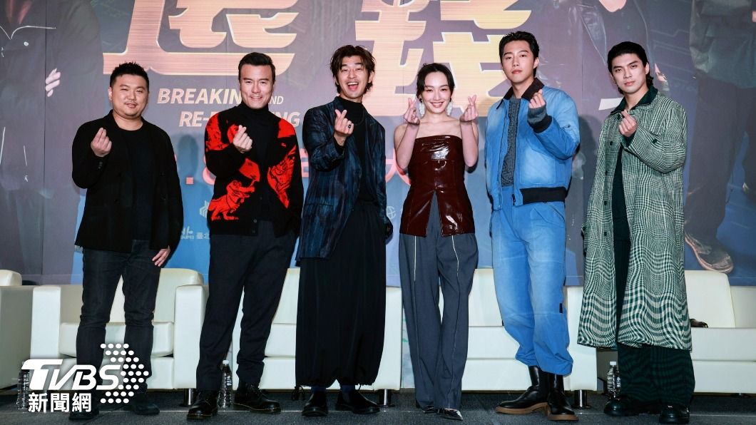 左起導演王鼎霖、李銘忠、陳柏霖、蔡思韵、蔡凡熙、林哲熹。(圖/趙世平攝)