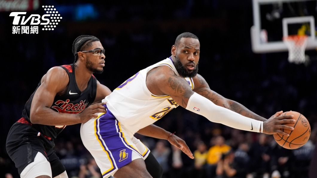 NBA/羅素聯手詹姆斯 率湖人24分差痛宰拓荒者
