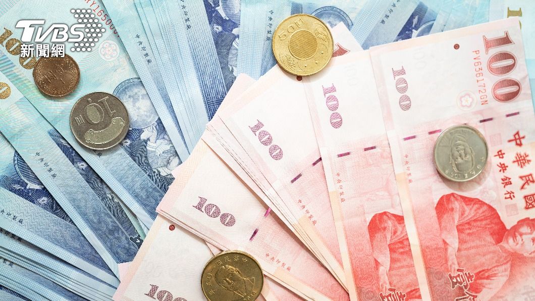 台灣為超額儲蓄非常領先的國家。（示意圖／shutterstock達志影像）