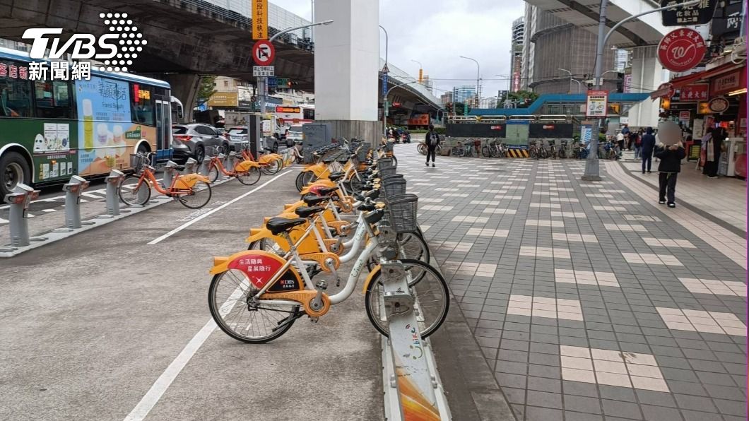 搶YouBike大打出手!女使出「猴子偷桃」挨告性騷擾