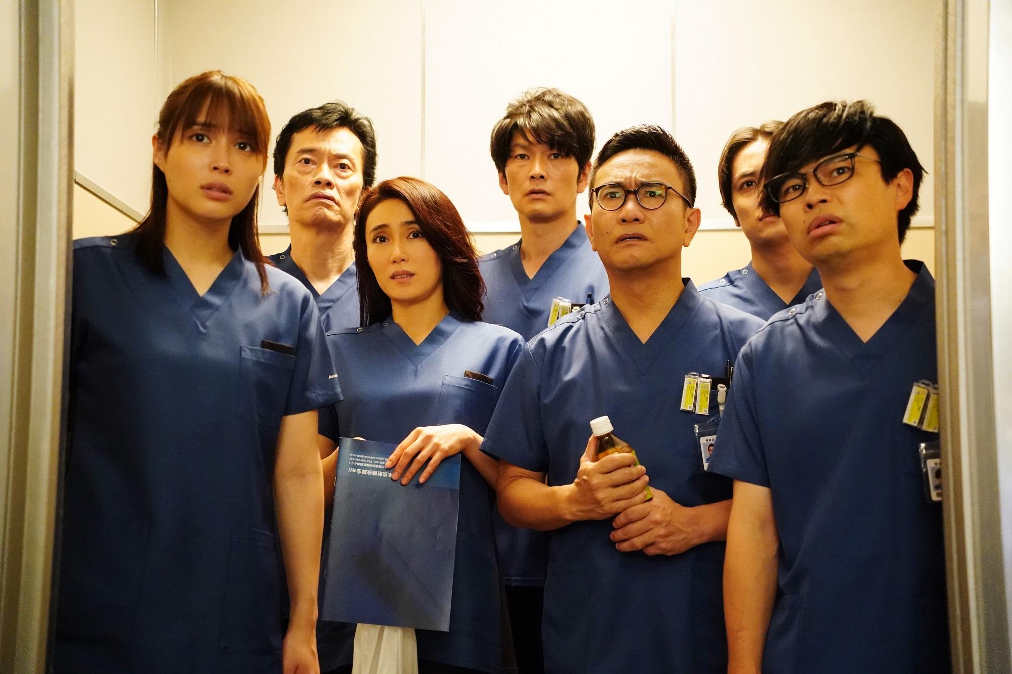 《X光室的奇蹟》將以電影版為本系列畫下句點。(圖/車庫娛樂提供)