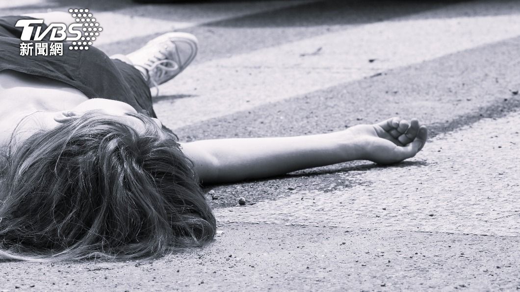 赴約遭瘋捅!美女老師斷魂家門 高材生兒淚認:想殺媽媽很久了