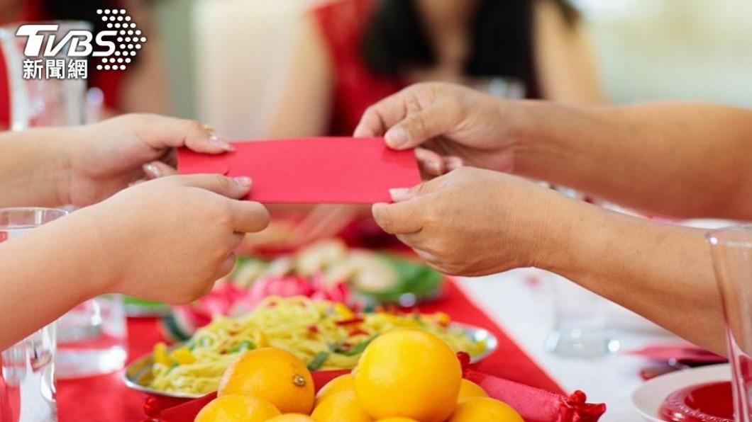 兒子都變你的人了!婆婆要媳婦「拿一半年終」孝敬 全場不挺