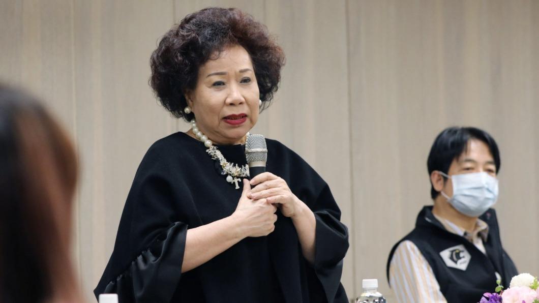 突宣布斷食善終!76歲黃越綏再爆咳血「已簽大體捐贈」