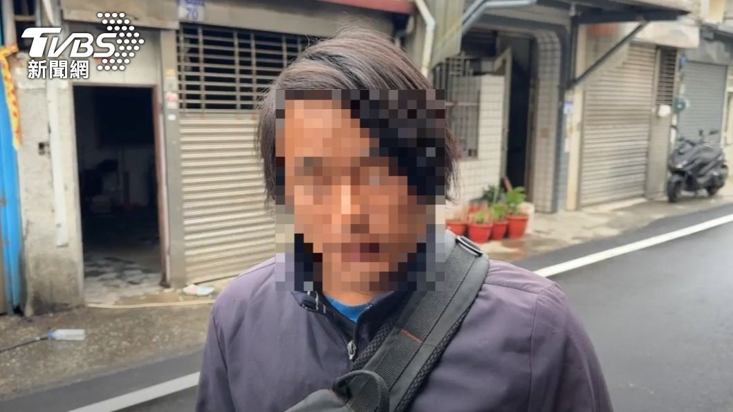 石姓父親看到死去的孩子當場癱軟。(圖/TVBS)