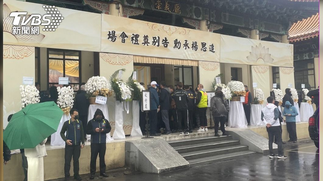 割頸國三生今告別式　校長頒畢業證書家屬淚喊司法「速審重判」