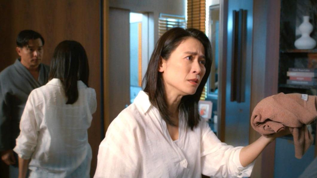 宣萱在《誰殺了她》與李銘順扮演一對怨偶夫妻。(圖/三立提供)