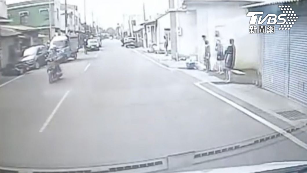 騎士腦部大量出血、顏面受傷。(圖/TVBS)