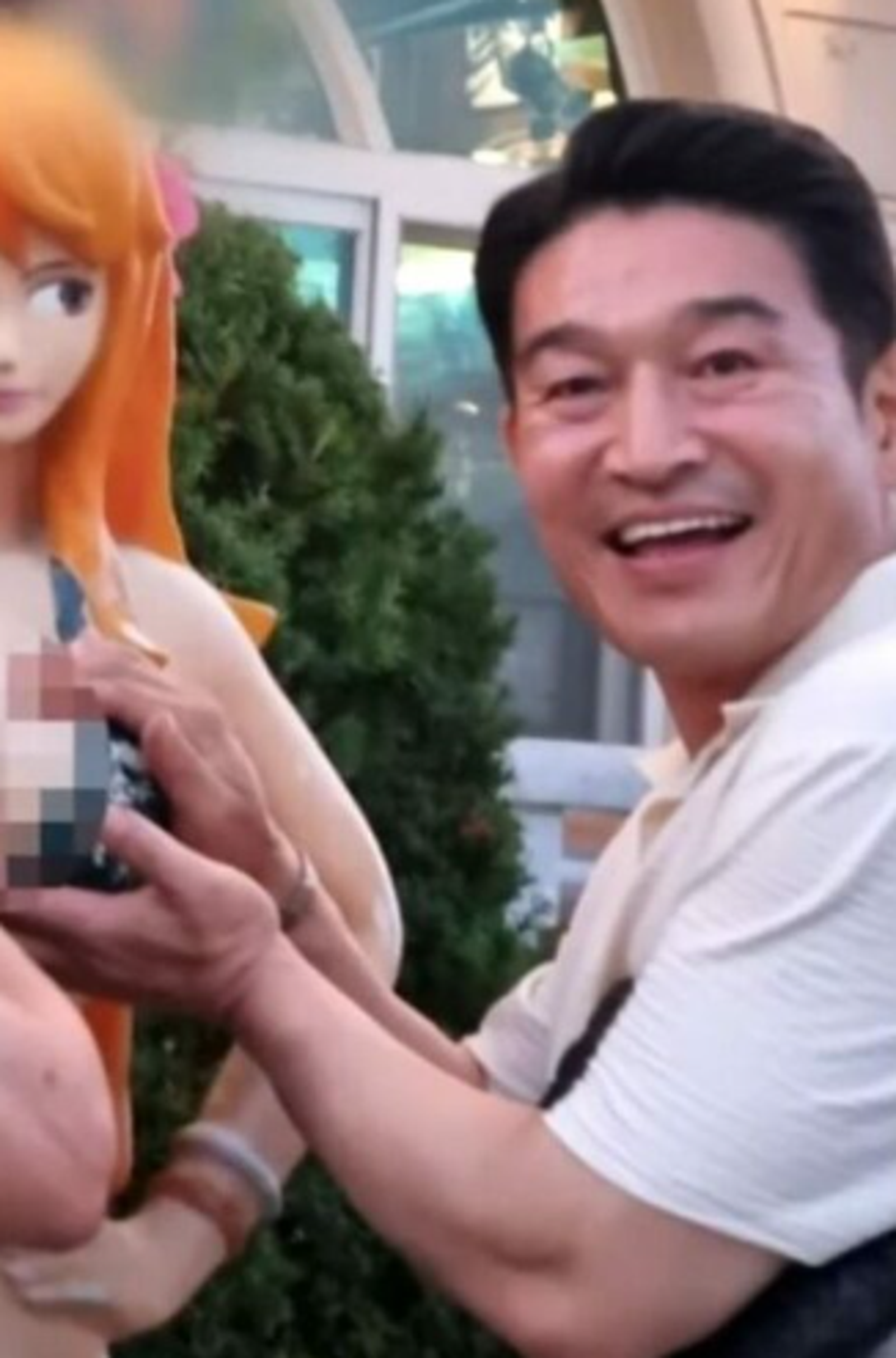 金泰宇被指控經常性騷女助理,還捏娜美的奶。(圖/翻攝自citytimes.co.kr)