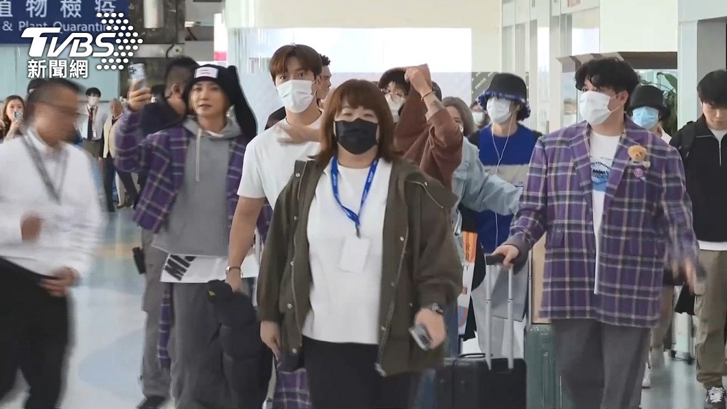 最愛還是麻辣鍋!SJ始源抵台先喊「鼎王等我」 東海隔空濕身傳情
