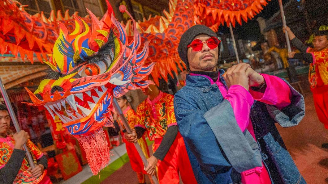 黃明志分享新年願望,希望〈龍的傳人〉可以紅遍大陸影音平台。(圖/亞洲通文創提供)