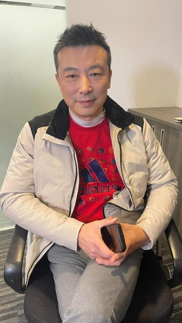 林煒想接母親來台，卻因文件卡關。（圖／翻攝自林煒臉書）