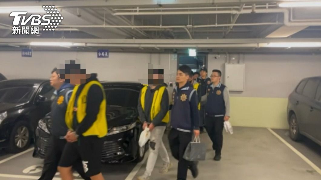 警方逮捕竹聯幫齊天會全數幹部、成員，一舉瓦解該組織。（圖／TVBS）
