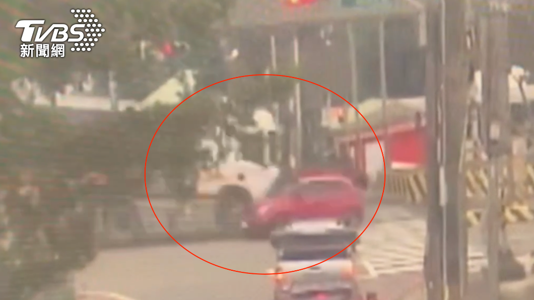 中壢4同事吃尾牙遭砂石車撞噴　3死1重傷死亡瞬間曝光