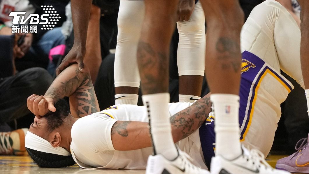 NBA／硬扛45分鐘！戴維斯「腹股溝疑又拉傷」　賽後喊話：我很好