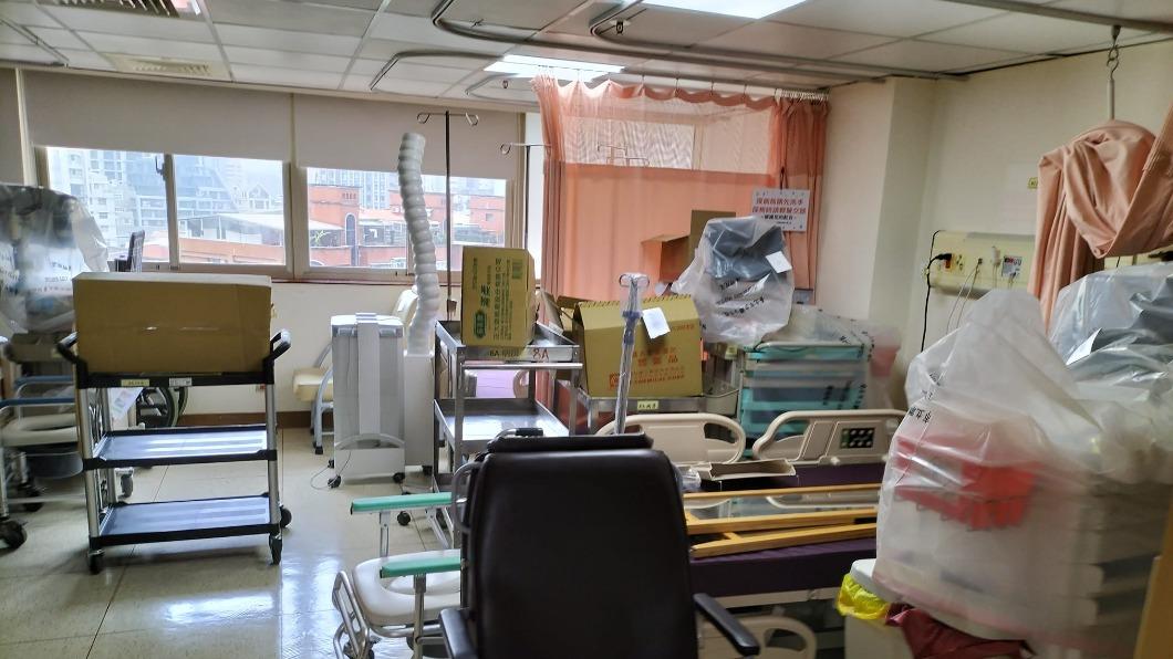 蘇一峰揭醫院慘況!控醫護不足「病房變倉庫」 院方回應了