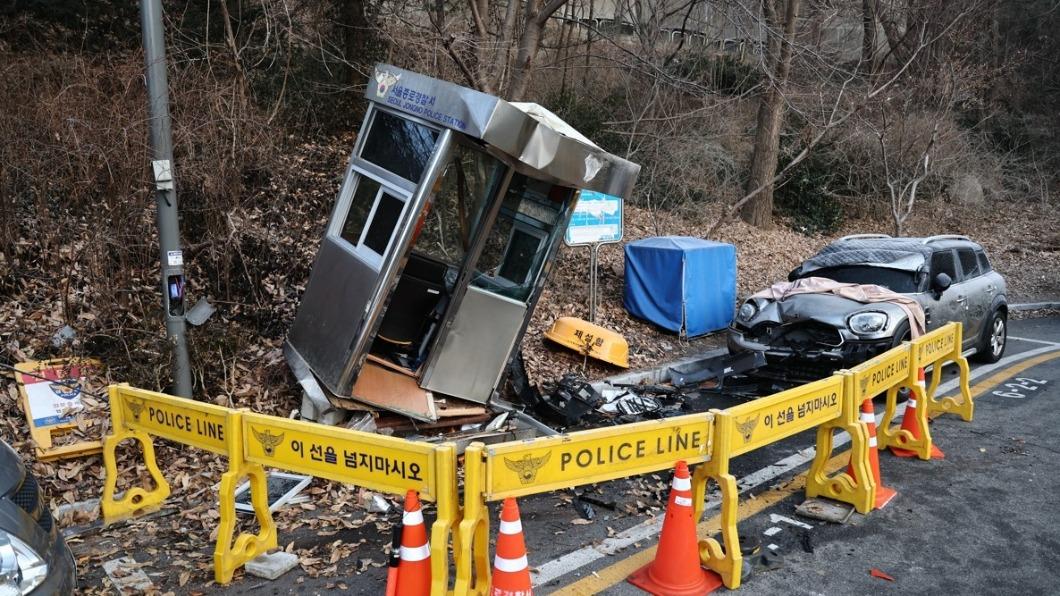俄駐南韓大使官邸崗哨遭BMW「撞到鏟起」 值勤警重傷送醫