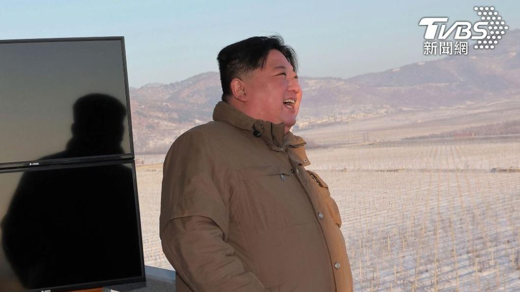 金正恩督導潛射巡弋飛彈試射 稱精準擊中目標「非常滿意」