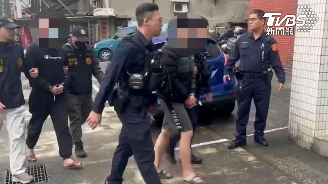 警方成功逮捕2名嫌犯。（圖／TVBS）