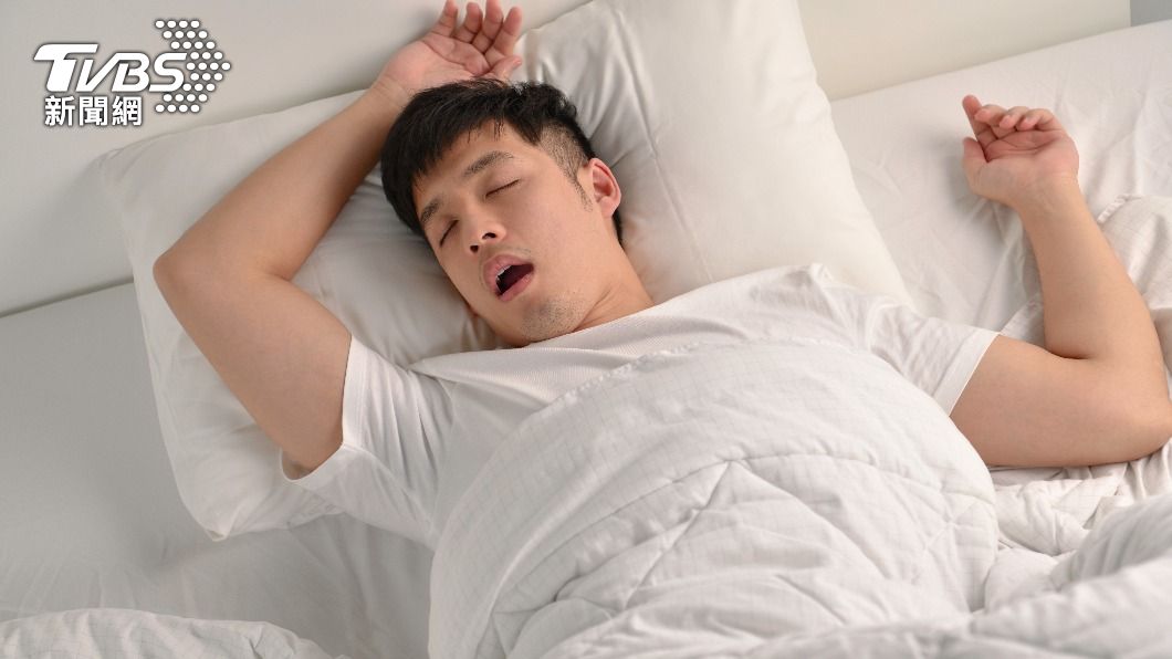 許多人沒有意識到自己睡眠呼吸異常。(示意圖/shutterstock達志影像)