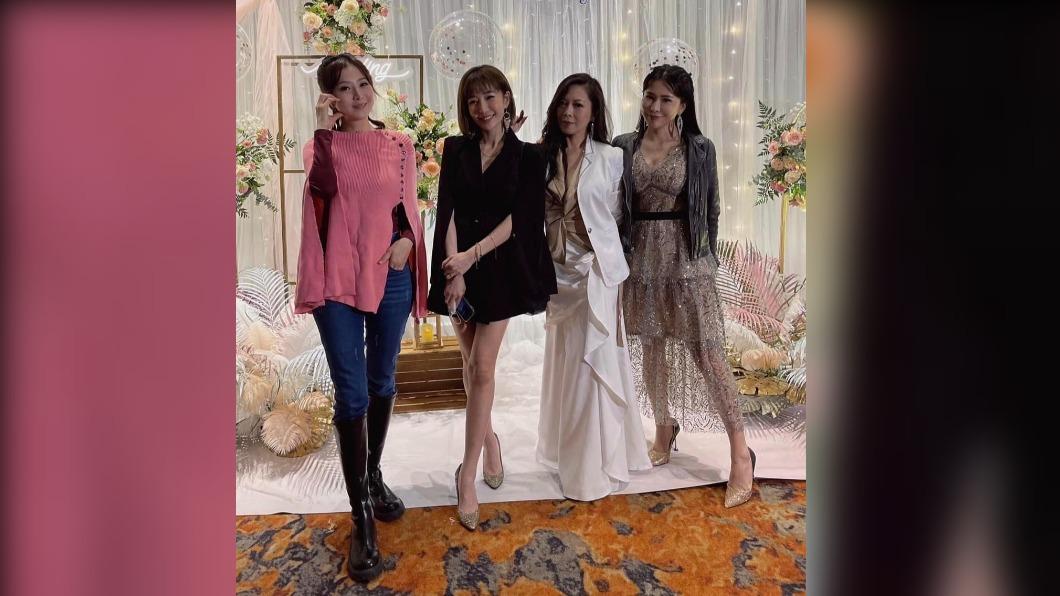 德馨、羅巧倫、李亮瑾出席婚宴。(圖/翻攝自盧靚臉書)