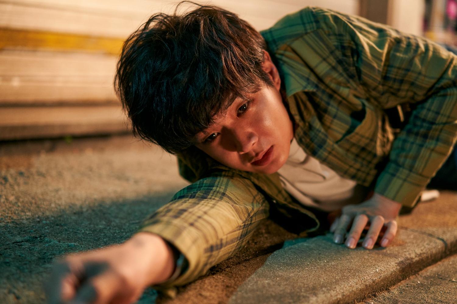 崔宇植飾演性格大變的殺人犯。（圖／Netflix提供）