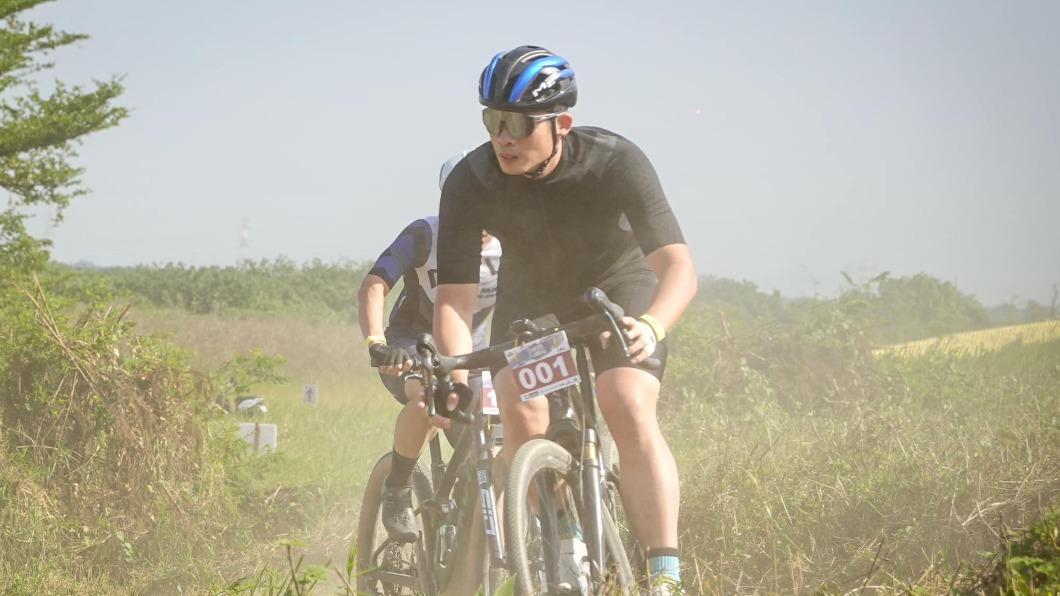 越野車國手江勝山涉嫌侵占3筆選手贊助款6萬5千元,遭桃園地檢署依侵占罪嫌起訴。(圖/翻攝自江勝山臉書)