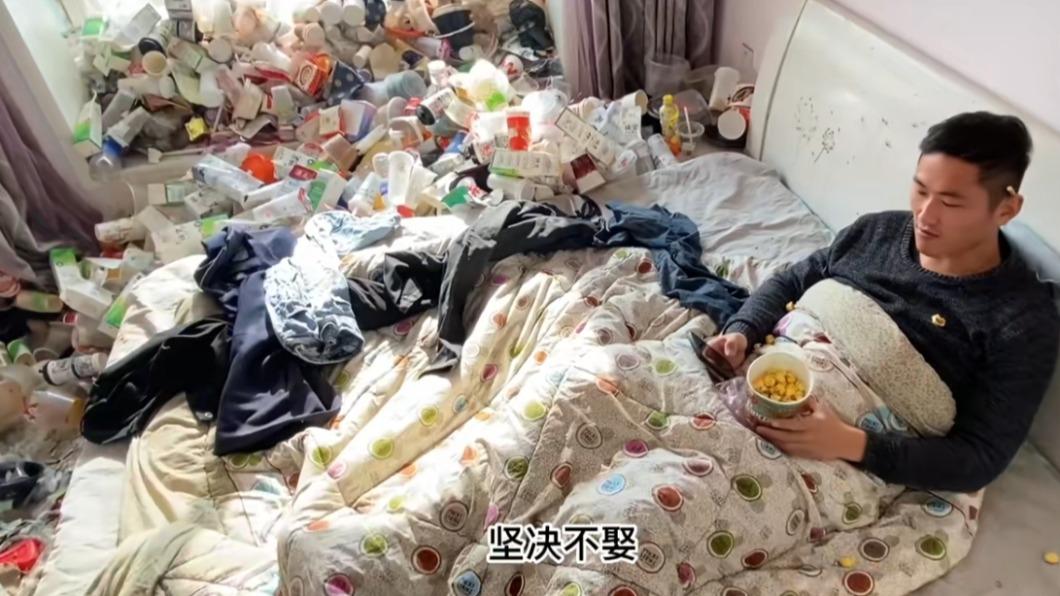 存款破百萬！陸35歲男「靠利息躺平」過生活　窩在家堅決不婚