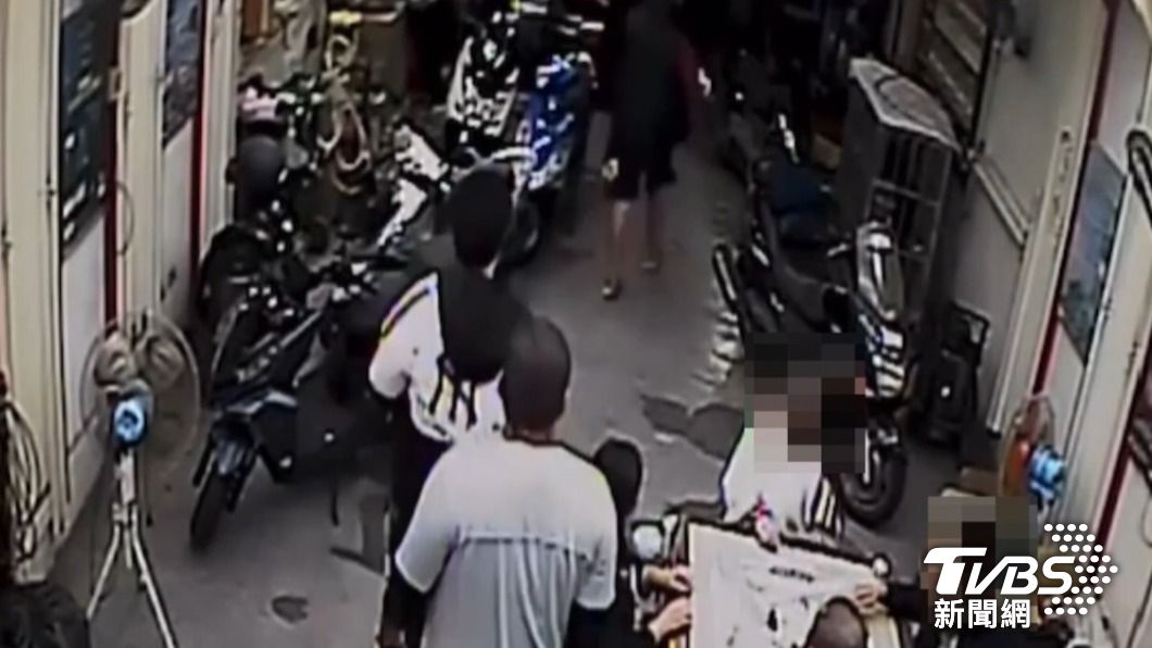 猥褻人妻!高雄醉男狼手摸女店員腰腹 丈夫怒揮超派鐵拳