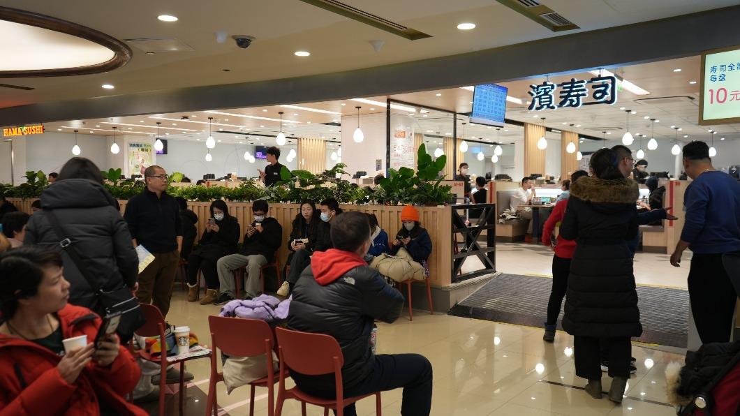 日本連鎖「濱壽司」北京店大排長龍 顧客:不擔心核廢水