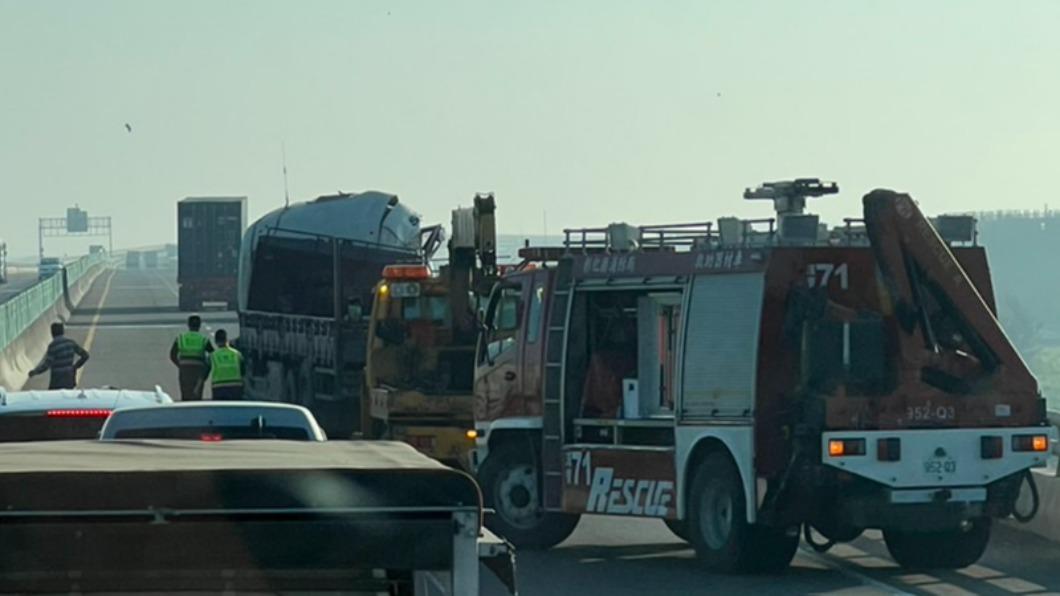 快訊/台61死亡事故 車子拋錨駕駛「下車查看」遭撞飛亡