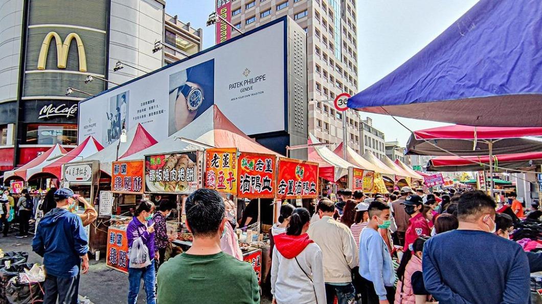 高雄一年一度的「鹽埕新樂街夜市」將再度登場。（圖／饗食客棧。淘氣猴vs肥獅子の旅食天堂提供）