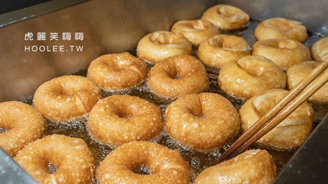 每個甜甜圈都是當日新鮮製作,有原味及多種包餡款。(圖/虎麗笑嗨嗨提供)