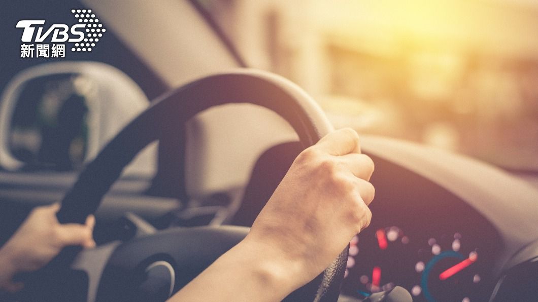 搭計程車回家!司機竟說女生當「外送茶」:不漂亮還會被退