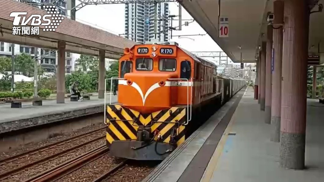 春節台鐵驚傳意外!平溪線列車出軌車上250人 啟動公路接駁