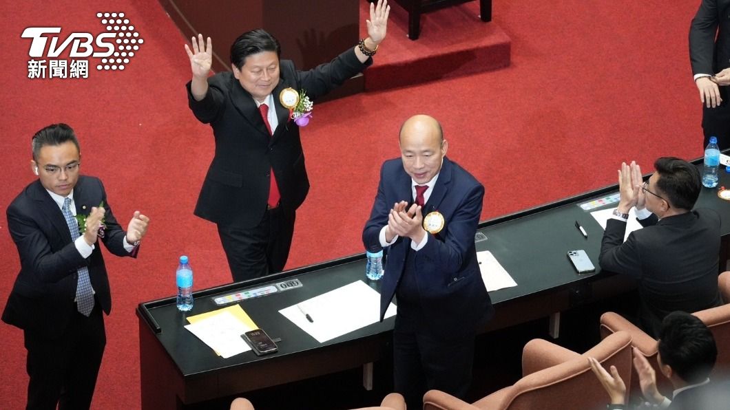 韓國瑜辦公室稱「院長室尚在整理」 她曬照開嗆:不想上班還亂掰