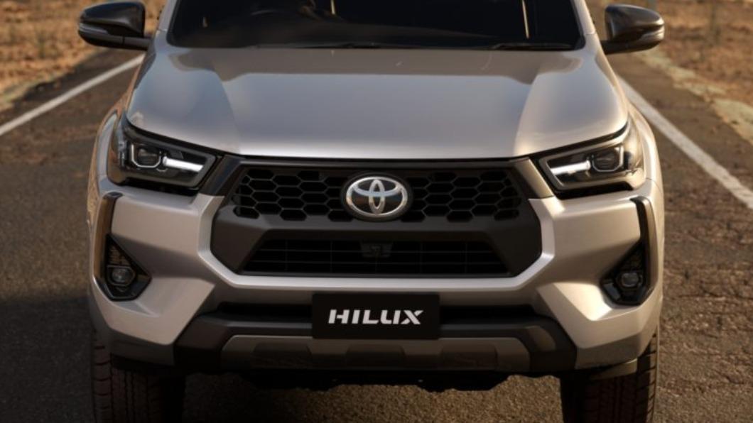 Toyota Hilux澳規小改亮相　外觀微整添「省油新動力」