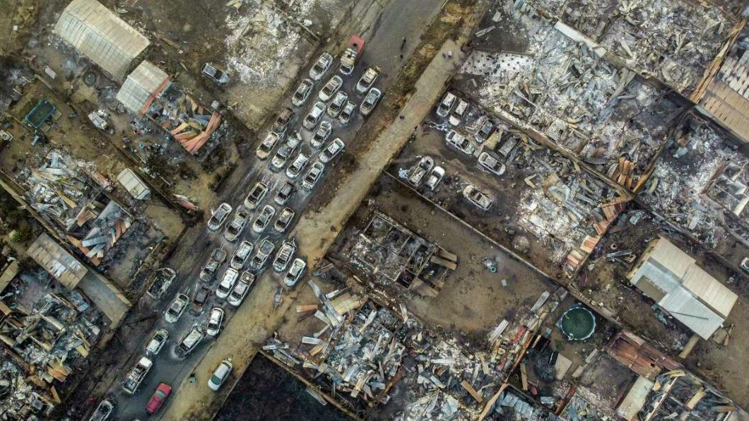 智利遭遇的這場大火已造成46人死亡。(圖/翻攝自X@volcaholic1)