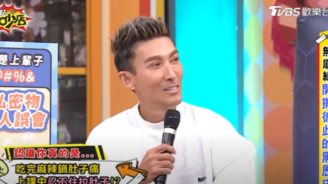 潘若迪「拉在褲子上」!束口褲左腳凸一包 白鞋還有一滴黃漬