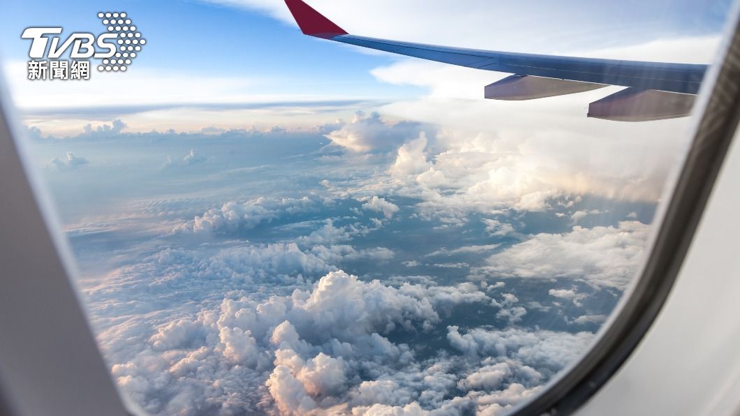 飛機根本空中摩鐵! 資深空服員驚爆用過保險套、內衣褲都見過