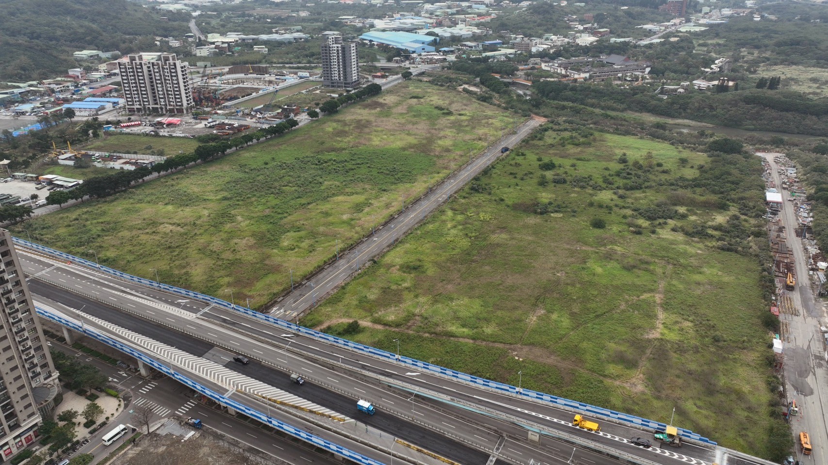 麗寶集團位於台北港附近持有8000坪，緊鄰61、64線東西向快速道，極適合大型物流進駐。