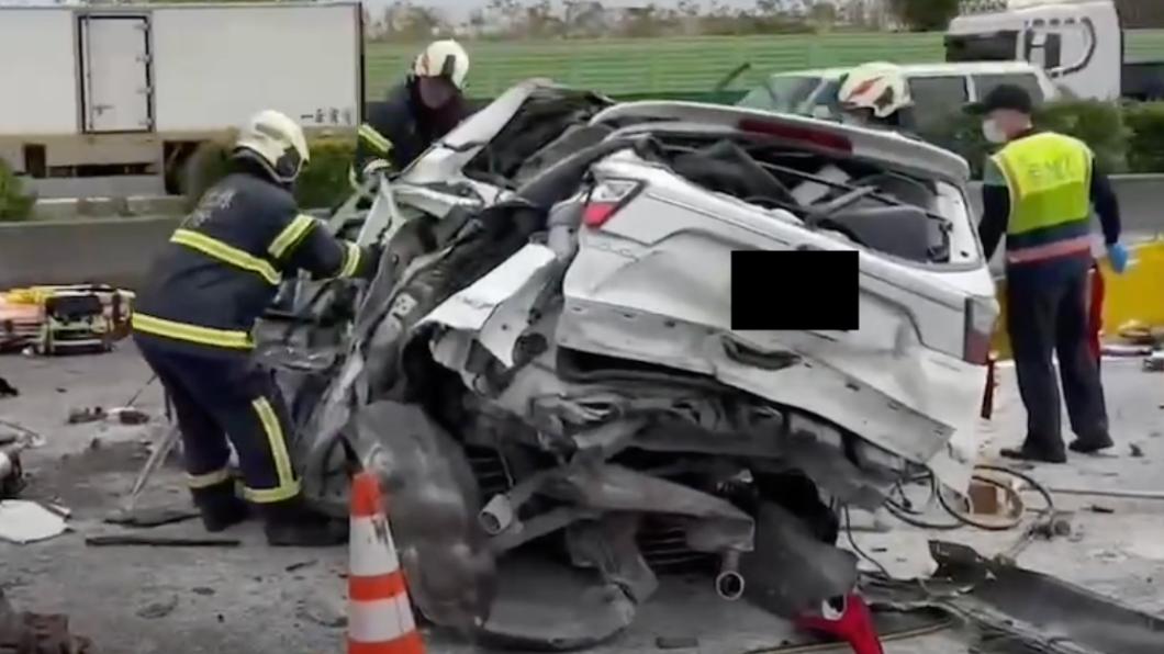 快訊／國道1員林段「7車連環撞」2車成廢鐵　1死1重傷