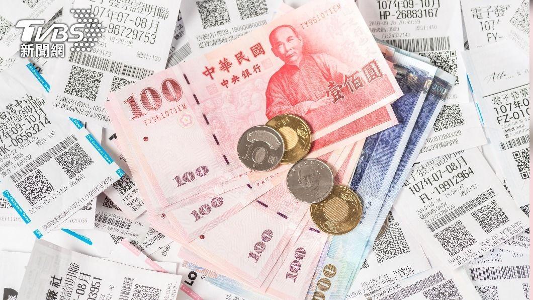 統一發票13名千萬幸運兒曝光！　最少僅花50元買文具就中獎