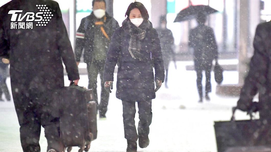 日本最強寒流!北陸單日降雪量恐100公分 新千歲機場89航班取消