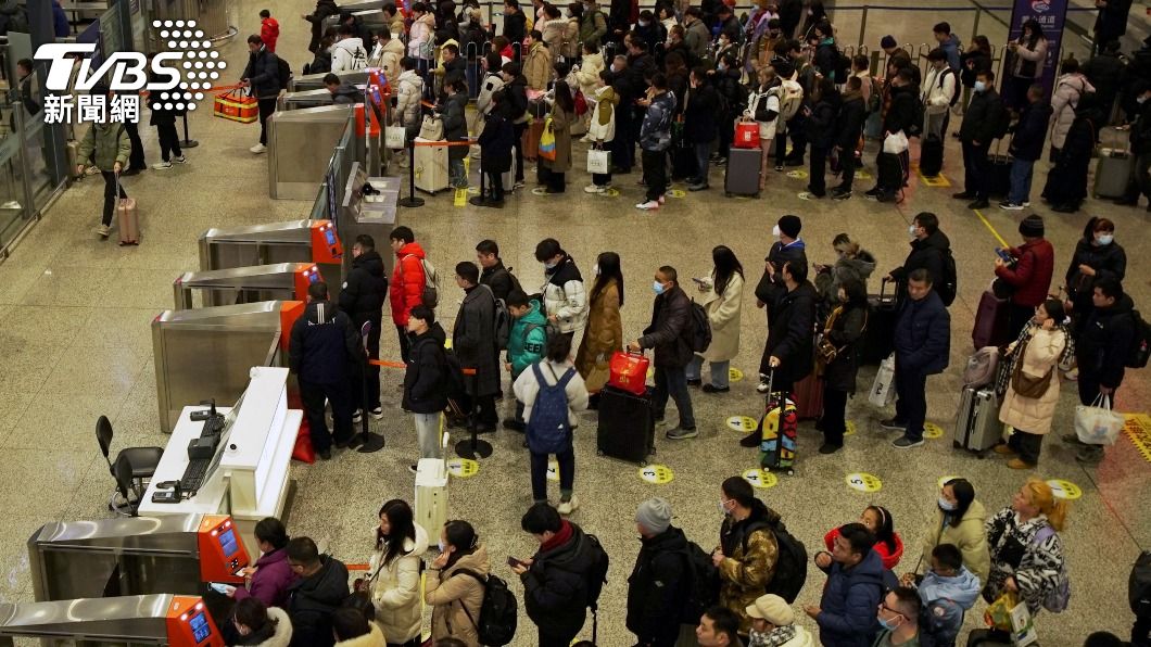 15年來最惡劣天候、百輛列車誤點停駛 陸春運遇最強冰雪返鄉難