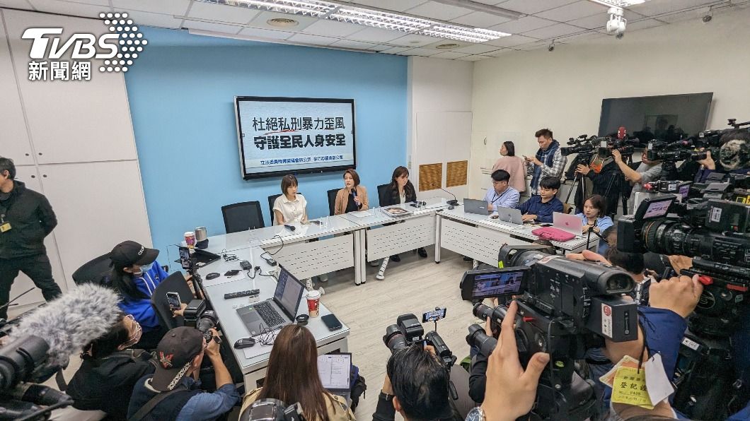 陳沂現身記者會。(圖/趙世平攝)