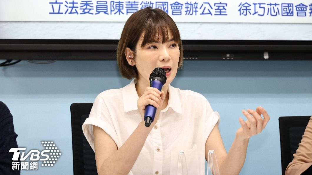 陳沂在記者會上還原事發經過。(圖/張哲鳴攝)