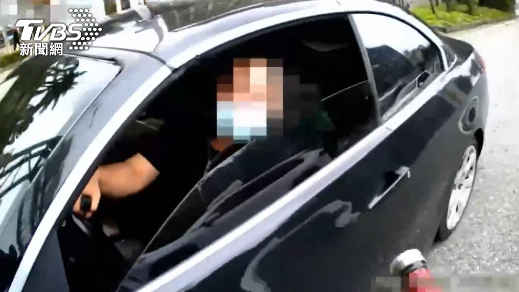 又是你！他掛假車牌上路　結果「同地點又栽同一警手中」